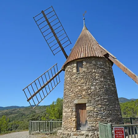 Near Carcassonne With Heated Pool *