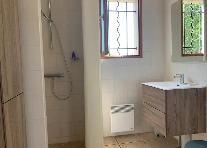 فيلة Near Carcassonne With Heated Pool
