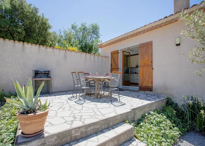 Near Carcassonne With Heated Pool فيلة Félines-Minervois