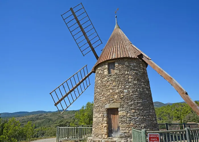 Near Carcassonne With Heated Pool *